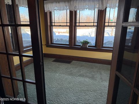 Tiny photo for 2554 York Street, Toledo, OH 43605 (MLS # 10002072)