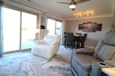 Tiny photo for 6818 Fenwyck Road #Apt 5, Maumee, OH 43537 (MLS # 10000416)