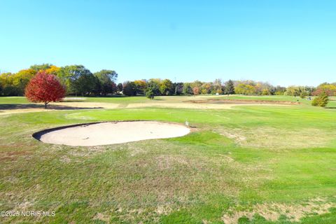 Tiny photo for 6818 Fenwyck Road #Apt 5, Maumee, OH 43537 (MLS # 10000416)