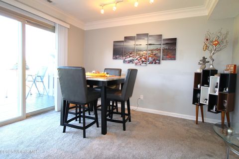 Tiny photo for 6818 Fenwyck Road #Apt 5, Maumee, OH 43537 (MLS # 10000416)