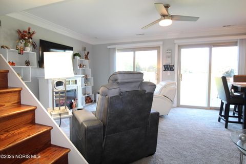 Tiny photo for 6818 Fenwyck Road #Apt 5, Maumee, OH 43537 (MLS # 10000416)