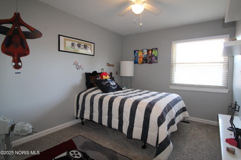 Tiny photo for 6818 Fenwyck Road #Apt 5, Maumee, OH 43537 (MLS # 10000416)