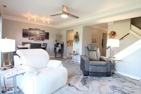 Tiny photo for 6818 Fenwyck Road #Apt 5, Maumee, OH 43537 (MLS # 10000416)
