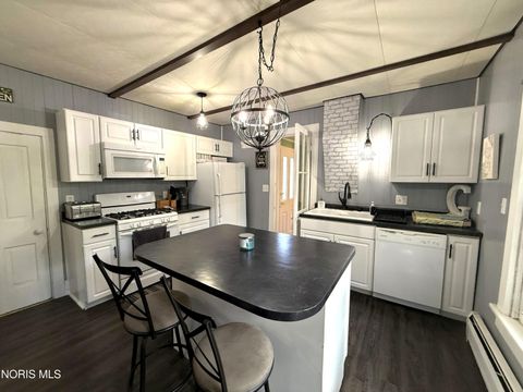 Tiny photo for 444 Clinton Street, Elmore, OH 43416 (MLS # 10007822)
