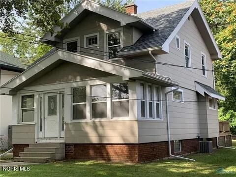 Photo of 3753 Lockwood Avenue, Toledo, OH 43612 (MLS # 10004351)