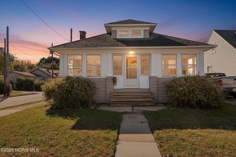 Photo of 2650 120th Street, Toledo, OH 43611 (MLS # 10000201)