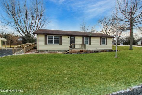 Photo of 2029 NW Catawba Road, Port Clinton, OH 43452 (MLS # 10002758)