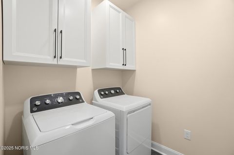 Tiny photo for 432 Linden Drive, Pemberville, OH 43450 (MLS # 10001685)