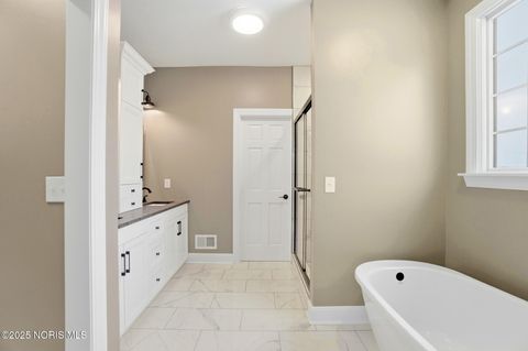 Tiny photo for 432 Linden Drive, Pemberville, OH 43450 (MLS # 10001685)