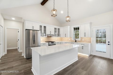 Tiny photo for 432 Linden Drive, Pemberville, OH 43450 (MLS # 10001685)