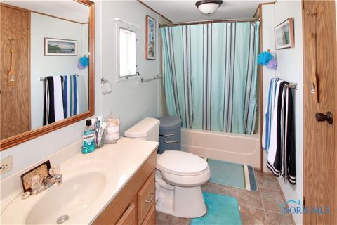 Tiny photo for 1660 N Compass Avenue, Port Clinton, OH 43452 (MLS # 10004379)