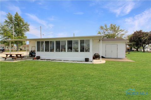 Tiny photo for 1660 N Compass Avenue, Port Clinton, OH 43452 (MLS # 10004379)