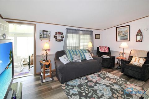 Tiny photo for 1660 N Compass Avenue, Port Clinton, OH 43452 (MLS # 10004379)