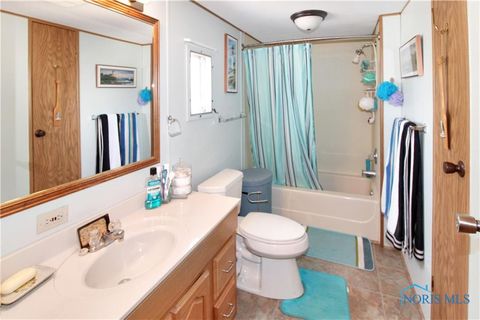 Tiny photo for 1660 N Compass Avenue, Port Clinton, OH 43452 (MLS # 10004379)