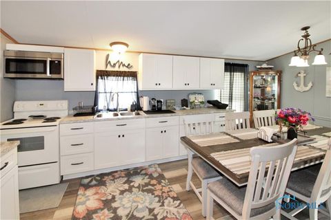 Tiny photo for 1660 N Compass Avenue, Port Clinton, OH 43452 (MLS # 10004379)