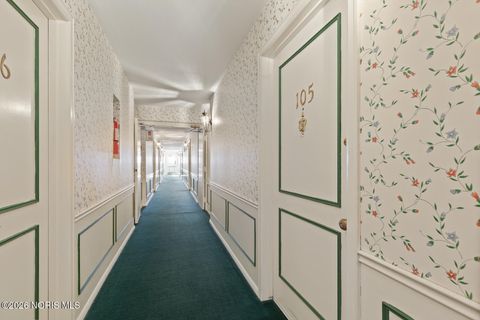 Tiny photo for 3010 W Central Avenue #Apt 105, Toledo, OH 43606 (MLS # 10003570)