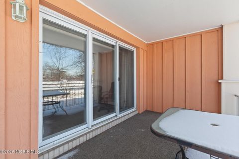 Tiny photo for 3010 W Central Avenue #Apt 105, Toledo, OH 43606 (MLS # 10003570)