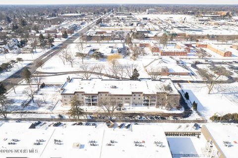 Tiny photo for 3010 W Central Avenue #Apt 105, Toledo, OH 43606 (MLS # 10003570)