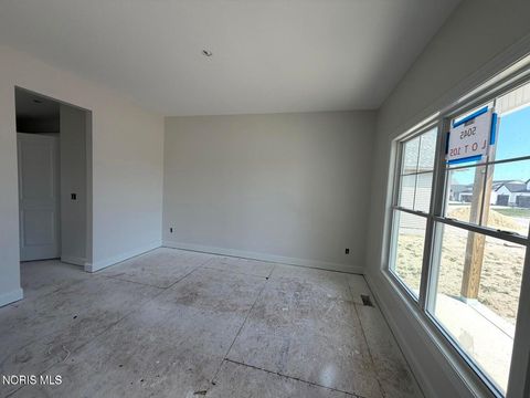 Tiny photo for 5045 Magnolia Drive, Oregon, OH 43616 (MLS # 10009693)