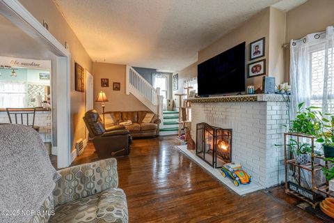 Tiny photo for 4322 Lowe Road, Toledo, OH 43612 (MLS # 10002493)