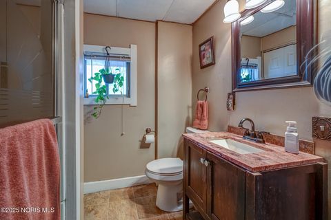 Tiny photo for 4322 Lowe Road, Toledo, OH 43612 (MLS # 10002493)