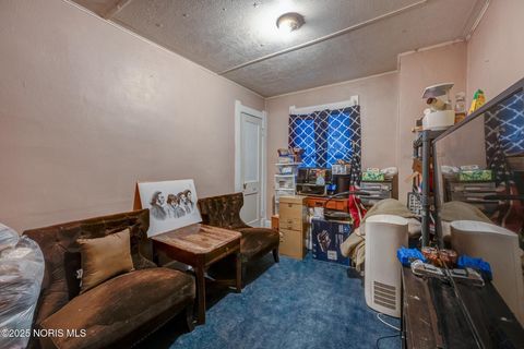 Tiny photo for 4322 Lowe Road, Toledo, OH 43612 (MLS # 10002493)