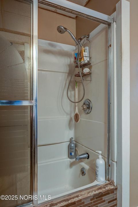 Tiny photo for 4322 Lowe Road, Toledo, OH 43612 (MLS # 10002493)