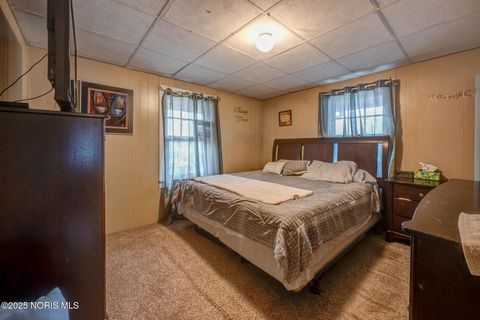 Tiny photo for 4322 Lowe Road, Toledo, OH 43612 (MLS # 10002493)