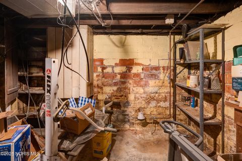 Tiny photo for 4322 Lowe Road, Toledo, OH 43612 (MLS # 10002493)