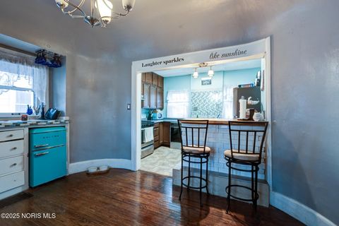 Tiny photo for 4322 Lowe Road, Toledo, OH 43612 (MLS # 10002493)