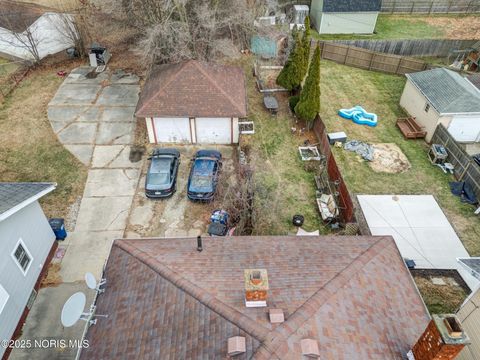 Tiny photo for 4322 Lowe Road, Toledo, OH 43612 (MLS # 10002493)