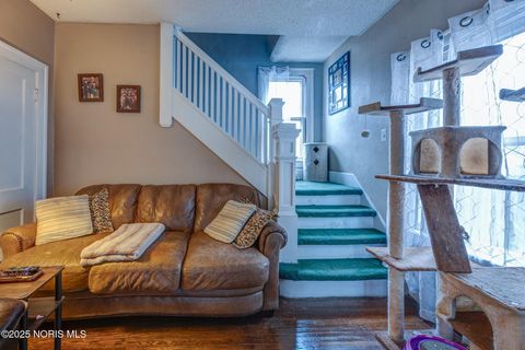 Tiny photo for 4322 Lowe Road, Toledo, OH 43612 (MLS # 10002493)