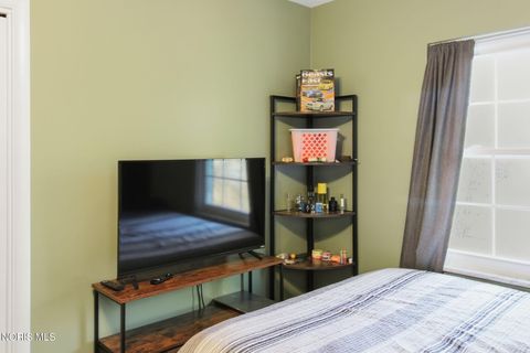 Tiny photo for 26988 Lime City Road, Perrysburg, OH 43551 (MLS # 10004173)