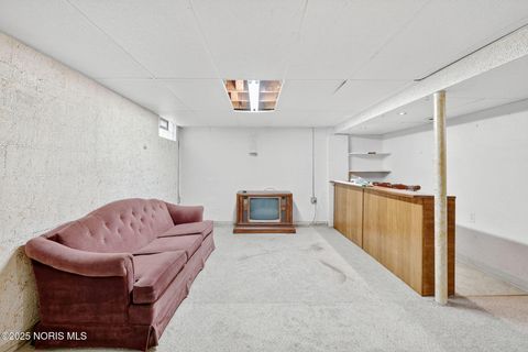 Tiny photo for 2901 Evergreen Road, Toledo, OH 43606 (MLS # 10000985)