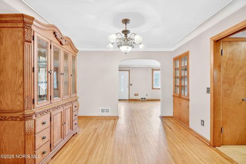 Tiny photo for 2901 Evergreen Road, Toledo, OH 43606 (MLS # 10000985)