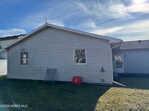 Tiny photo for 910 Melody Lane, Napoleon, OH 43545 (MLS # 10002915)