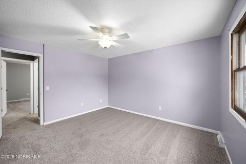 Tiny photo for 2161 Winterset Drive, Toledo, OH 43614 (MLS # 10003832)