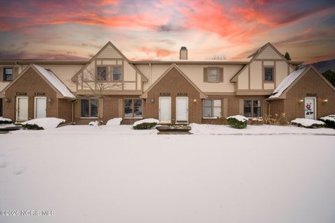 Photo of 2161 Winterset Drive, Toledo, OH 43614 (MLS # 10003832)