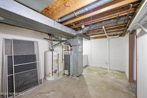 Tiny photo for 2161 Winterset Drive, Toledo, OH 43614 (MLS # 10003832)