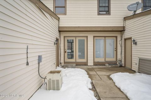 Tiny photo for 2161 Winterset Drive, Toledo, OH 43614 (MLS # 10003832)