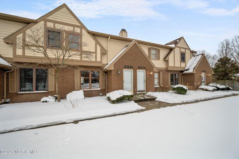 Tiny photo for 2161 Winterset Drive, Toledo, OH 43614 (MLS # 10003832)