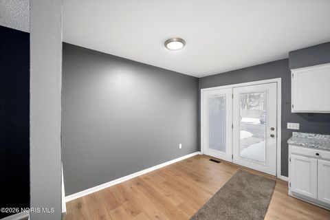 Tiny photo for 2161 Winterset Drive, Toledo, OH 43614 (MLS # 10003832)