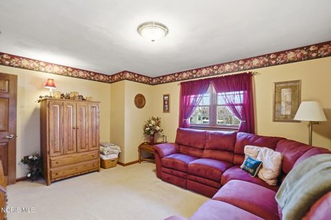 Tiny photo for 130 Oakland Avenue, Findlay, OH 45840 (MLS # 10005076)