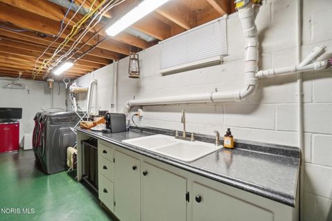 Tiny photo for 130 Oakland Avenue, Findlay, OH 45840 (MLS # 10005076)