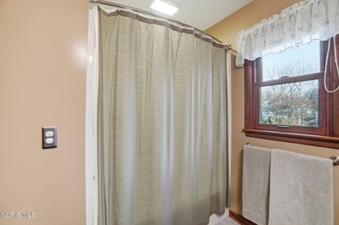 Tiny photo for 130 Oakland Avenue, Findlay, OH 45840 (MLS # 10005076)