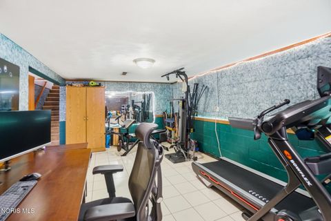 Tiny photo for 130 Oakland Avenue, Findlay, OH 45840 (MLS # 10005076)