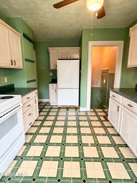 Tiny photo for 612 Thurston Street, Toledo, OH 43605 (MLS # 10014760)