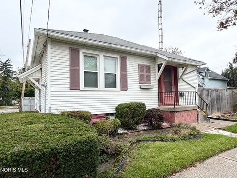 Tiny photo for 612 Thurston Street, Toledo, OH 43605 (MLS # 10014760)