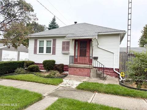 Photo of 612 Thurston Street, Toledo, OH 43605 (MLS # 10014760)