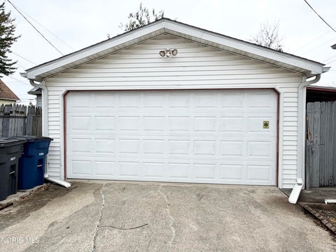 Tiny photo for 612 Thurston Street, Toledo, OH 43605 (MLS # 10014760)